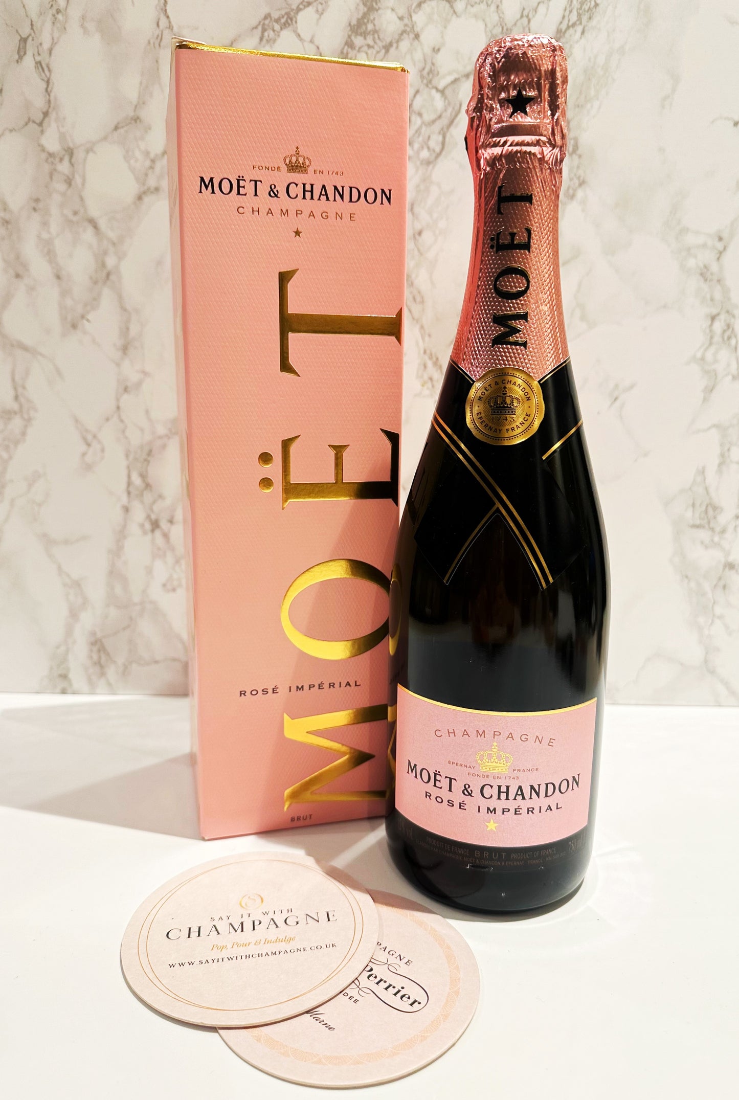 Moët & Chandon Rosé Imperial NV Champagne with Branded Moet box